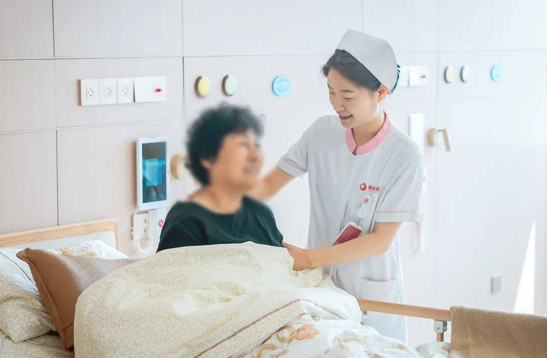 没错！我们开始“卷”养老院了